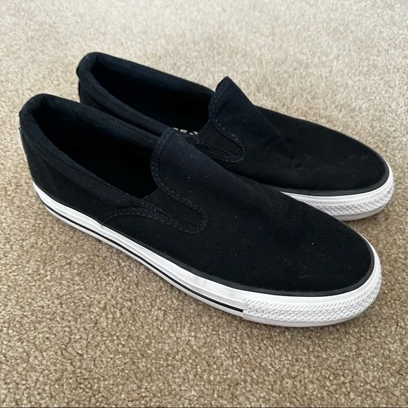 Converse Black Slip-on Shoes women 9.5 men 8 - Picture 1 of 4